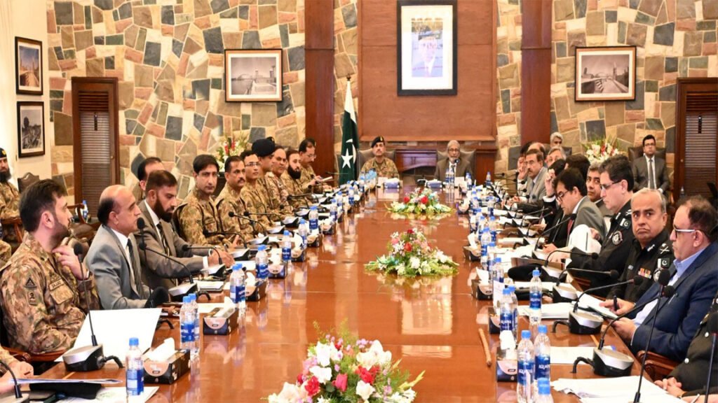 غیرقانونی سرگرمیوں کیخلاف کارروائیاں جاری رکھیں گے،آرمی چیف