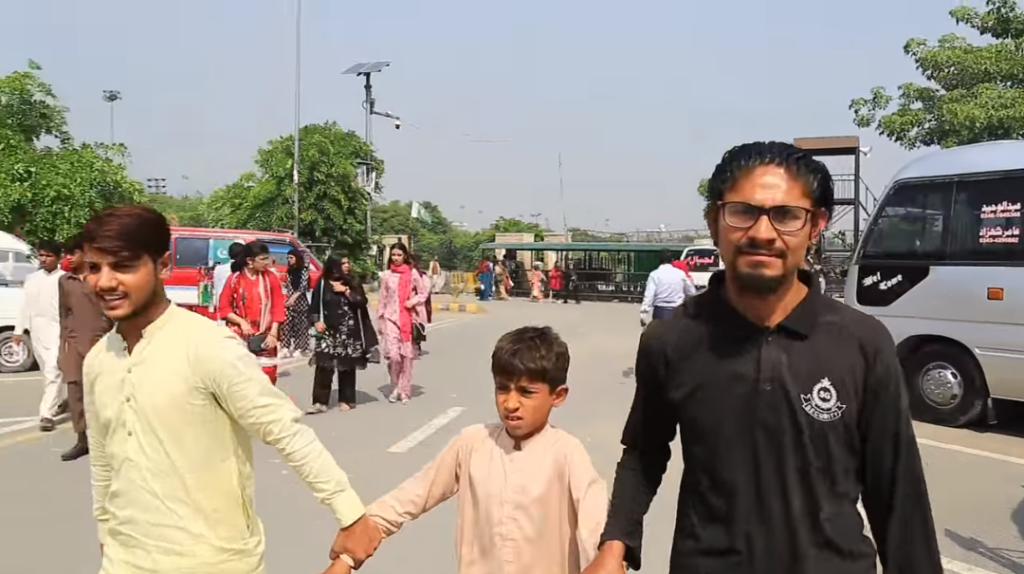 چائلڈ پروٹیکشن بیورو کا لاہور میں بھکاری بچوں کے خلاف ریسکیو آپریشن