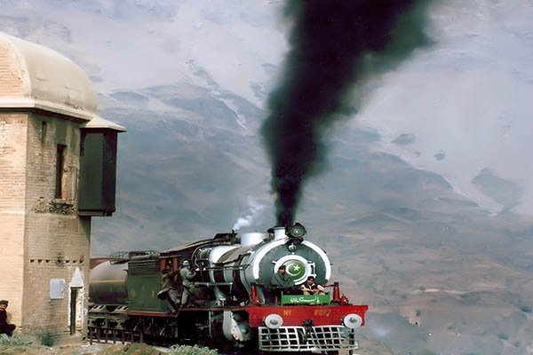 پاکستان ریلوے نے ملکی تاریخ کی لمبی ترین مال گاڑی چلا دی