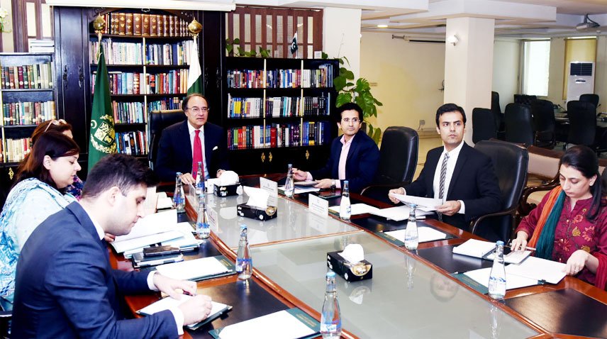 کاروبار کیلئے سازگار ماحول یقینی بنایا جائے گا ، وزیرخزانہ
