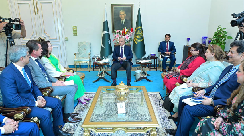 حکومت آئی ٹی کی برآمدات بڑھانے پر ترجیحی بنیاد پر کام کر رہی ہے، وزیراعظم