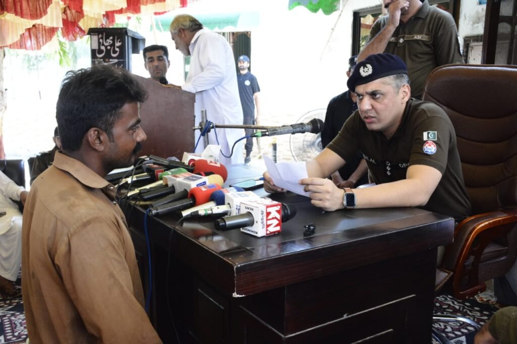 ڈی پی او کیپٹن (ر) بلال افتخار کیانی کی تھانہ شورکوٹ کینٹ میں کھلی کچہری