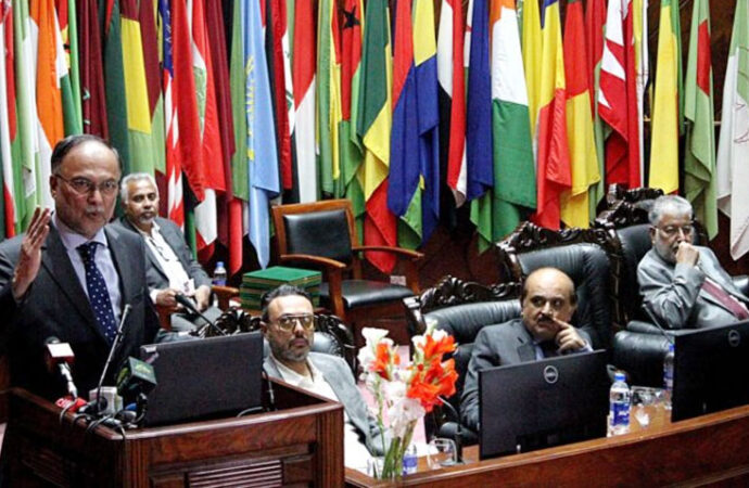 حکومت کا سکول نہ جانے والے بچوں کے دوبارہ داخلے کیلئے سات ارب پچاس کروڑ روپے مختص کرنے کا فیصلہ