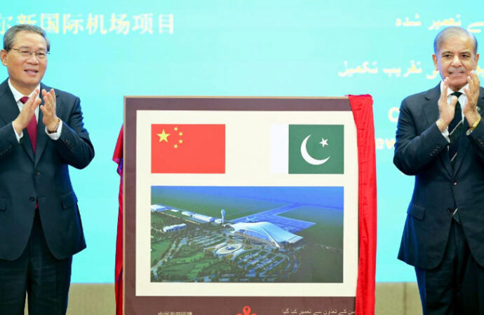 پاکستان،چین کے وزرائے اعظم کا نیو گوادر انٹرنیشنل ائرپورٹ کا آن لائن افتتاح