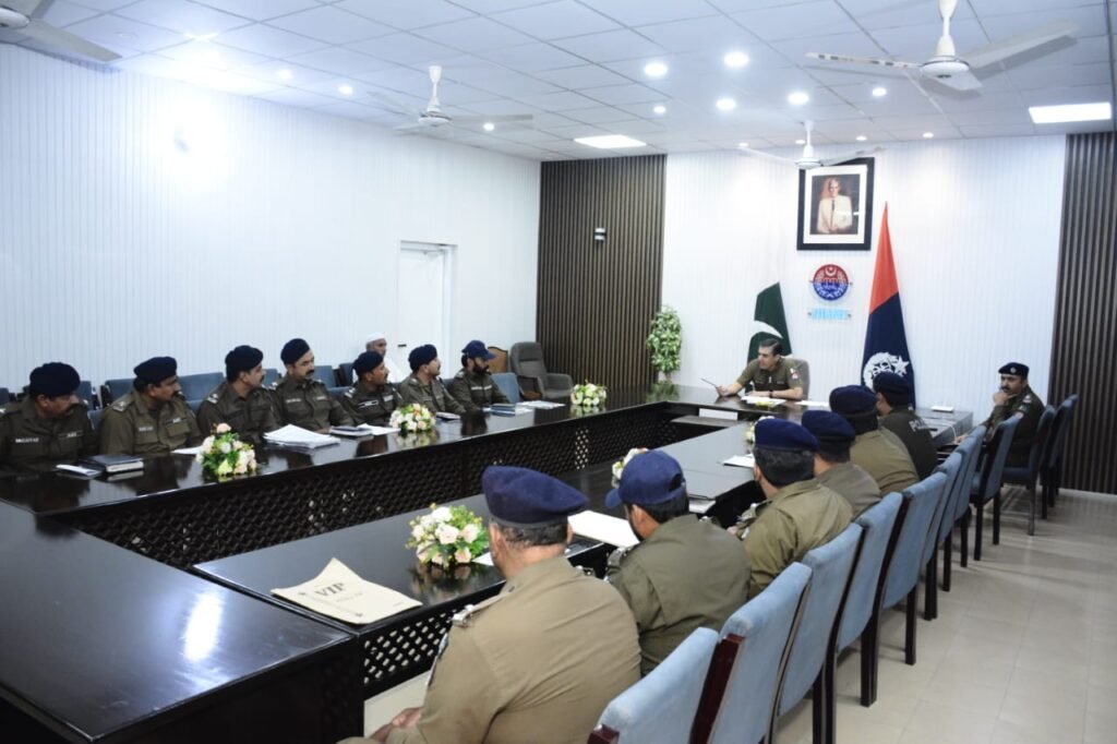ڈی پی او کیپٹن (ر) بلال افتخار کیانی کی سربراہی میں ضلع بھر کے انچارج چوکیات کی میٹنگ