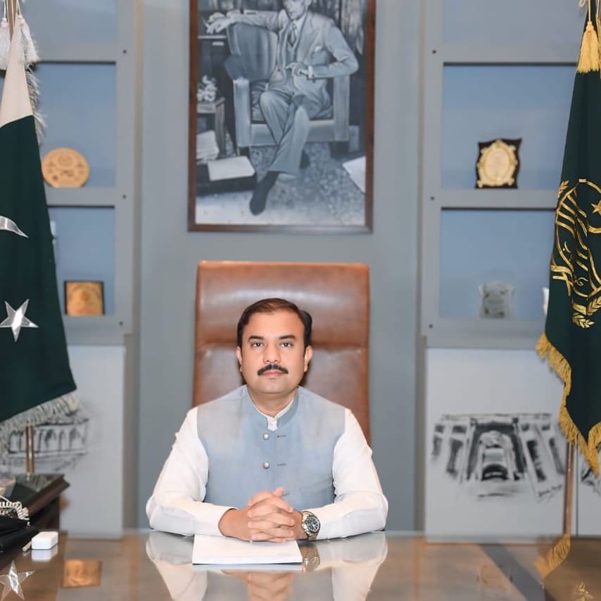 نئے تعینات ہونے والے ڈپٹی کمشنر علی اکبر نے چارج سنبھال لیا