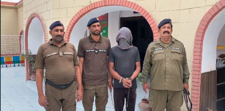 علاقہ تھانہ صدر سے شراب کی بڑی کھیپ پکڑی گئی،شراب فروش رنگے ہاتھوں گرفتار