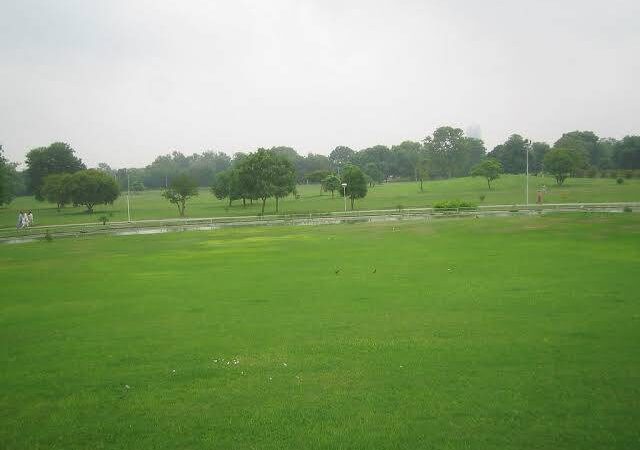 سموگ کی بڑھتی صورتحال،08 تا 17 نومبر لاہور، گجرانوالہ ، ملتان اور فیصل آباد ڈویژنز میں تمام پارکس،کھیلوں کے میدان بند، نوٹیفکیشن جاری