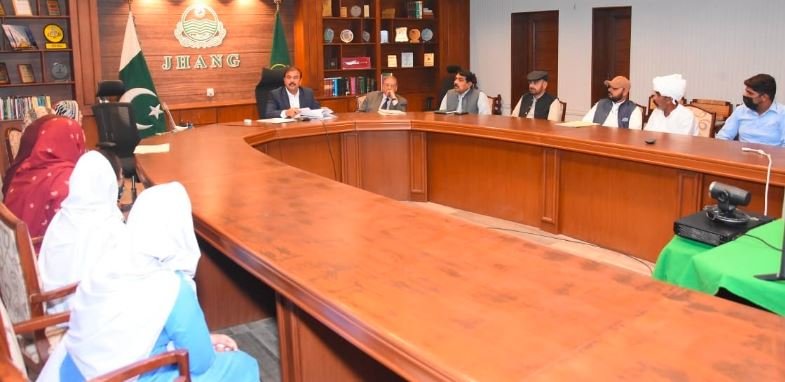 سکولوں کی مانیٹرنگ اور تعلیمی امور کی بہتری کیلئے ٹھوس اور عملی اقدامات کئے جارہے ہیں،ڈپٹی کمشنر