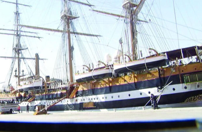 اٹلی کی بحریہ کا تربیتی جہاز تین روزہ خیرسگالی دورے پر کراچی بندرگاہ پر پہنچ گیا