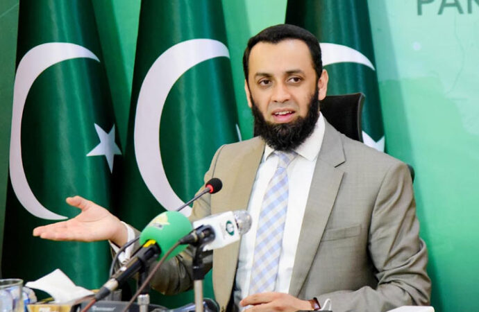 پی ٹی آئی مظاہرین پر فائرنگ کا جھوٹا بیانہ پیش کر رہی ہے،تارڑ