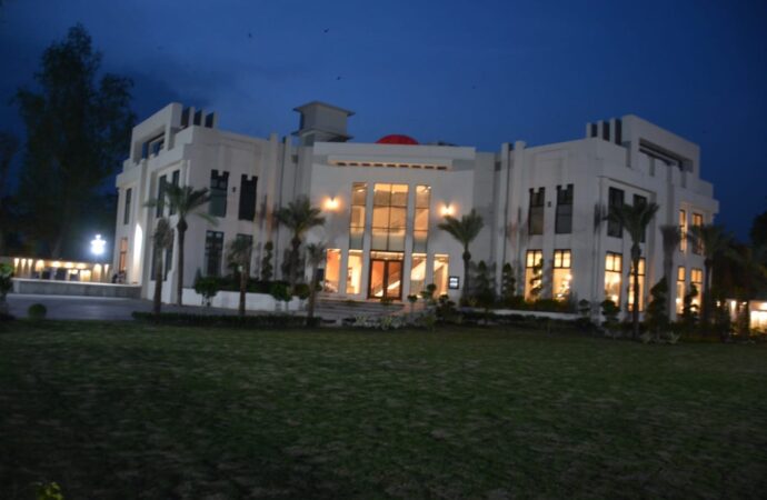 جھنگ جمخانہ کی توسیع کس کا فائدہ کس کا نقصان