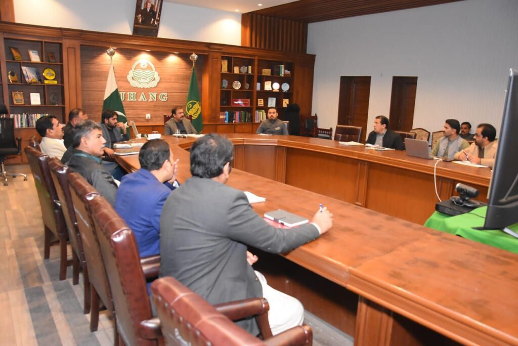 ڈپٹی کمشنر علی اکبر بھنڈر کی زیر صدارت ڈسٹرکٹ ڈویلپمنٹ کمیٹی کا اجلاس