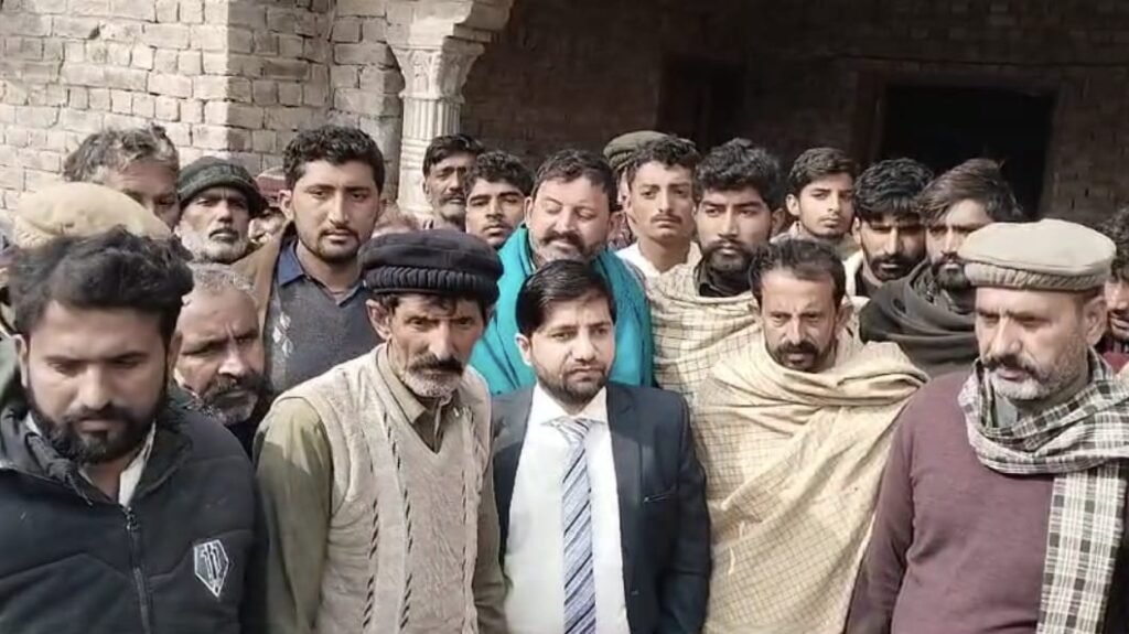 نیشنل کمیشن فار ہیومن رائٹس پاکستان کے وفد کی تھانہ وریام میں مبینہ پولیس تشدد سے جاں بحق ہونے والے شوکت نامی شہری کے گھرآمد