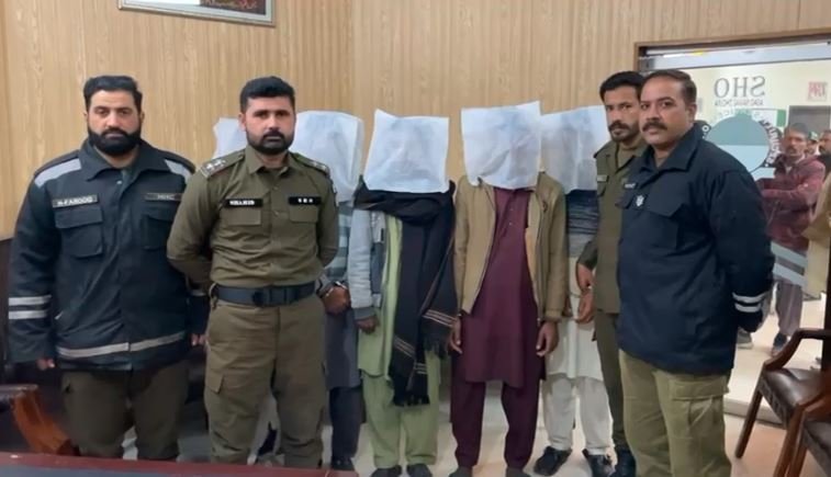 پولیس تھانہ کوتوالی کی بڑی کاروائی ، نقب زن، چور اور رابر گینگ کے 5 ملزمان گرفتار ، 2 کروڑ 19 لاکھ روپے مالیت کا مال مسروقہ برآمد
