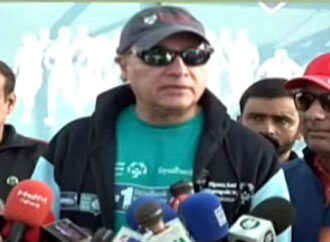 حکومت بجٹ میں تنخواہ دار طبقے پر مالی بوجھ کم کرے گی، وزیرخزانہ