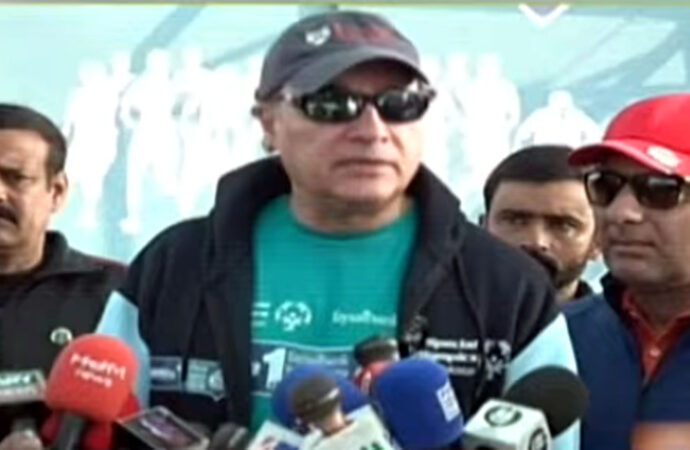 حکومت بجٹ میں تنخواہ دار طبقے پر مالی بوجھ کم کرے گی، وزیرخزانہ