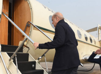 وزیراعظم دوروزہ سرکاری دورے پرمتحدہ عرب امارات روانہ