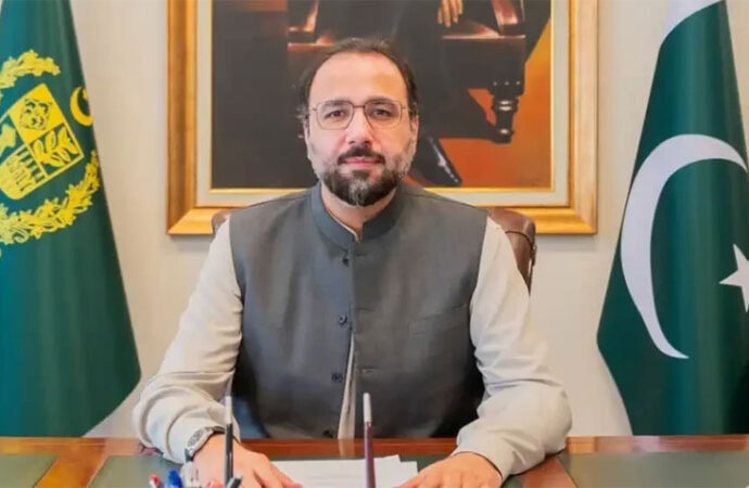 مدارس میں جدید تعلیم کیلئےتعاون فراہم کرنے کوتیارہیں،سالک حسین