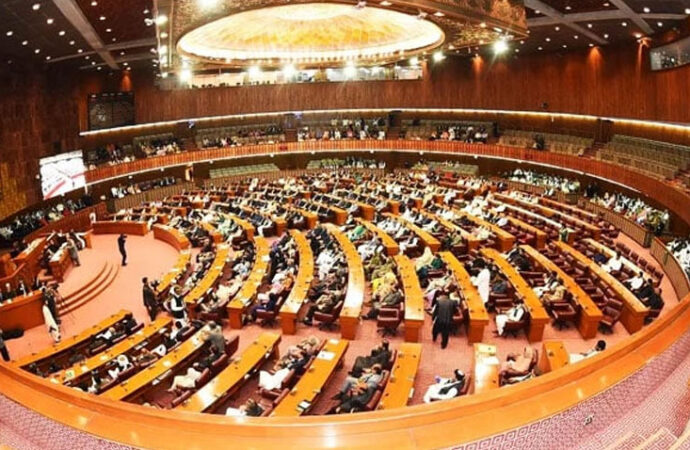 قومی اسمبلی نے اراکین پارلیمنٹ کی تنخواہوں اور الاؤنسز میں ترمیم 2025 سمیت 7 بل منظور کر لئے