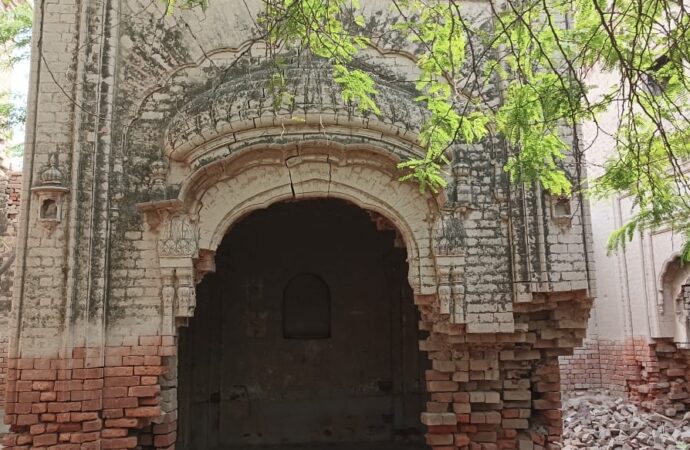 جھنگ کا برباد ہوتا تاریخی ورثہ