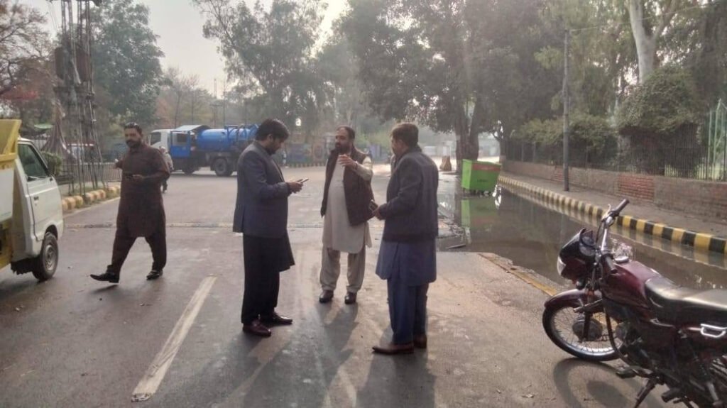 ایڈمنسٹریٹر میونسپل کمیٹی جھنگ خرم شہزاد بھٹی نے شہر کے مختلف علاقوں کا دورہ کیا