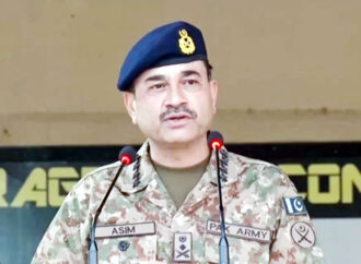 آرمی چیف کا دہشت گردوں اور ان کے سہولتکاروں کو شکست دینے کے عزم کا اظہار