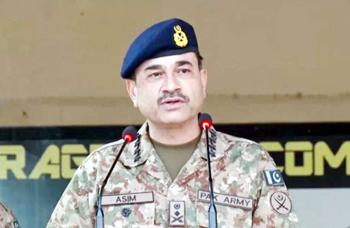 آرمی چیف کا دہشت گردوں اور ان کے سہولتکاروں کو شکست دینے کے عزم کا اظہار