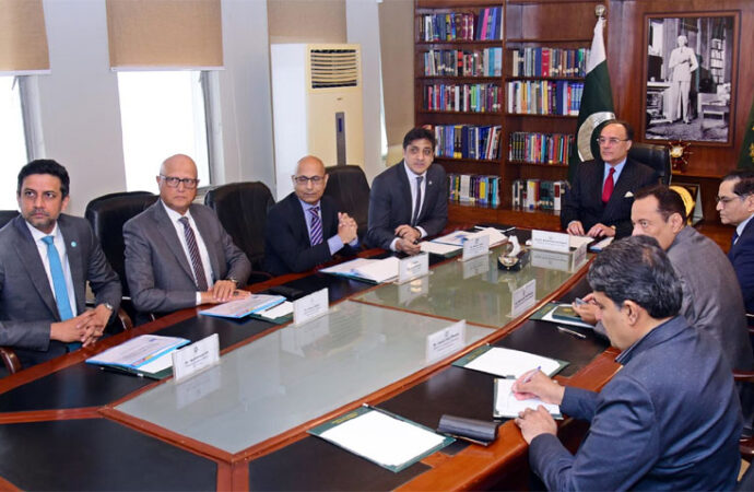 حکومت انشورنس سیکٹرکی معاونت اورترقی کیلئے پرعزم ہے،وزیرخزانہ