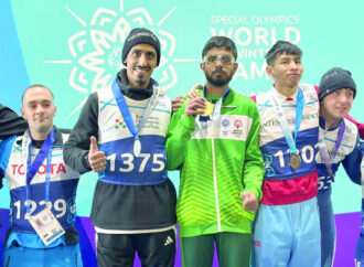 پاکستانی کھلاڑی آفاق خان نے سپیشل اولمپکس عالمی سرمائی کھیلوں میں طلائی تمغہ جیت لیا