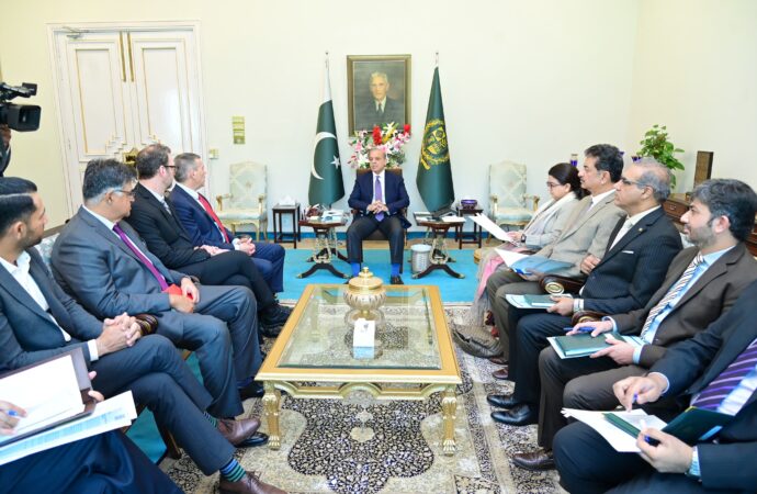 وزیراعظم کی معروف امریکی آئی ٹی کمپنی کو پاکستان میں عالمی معیار کا کال سینٹر قائم کرنے کی تجویز