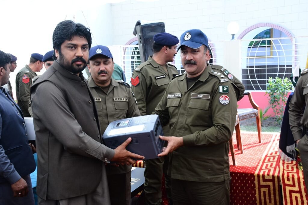 پولیس تھانہ صدر کی بڑی کاروائی ، چور و ڈکیت گینگ کے 7 ملزمان گرفتار ، 50 لاکھ روپے مالیت کا مال مسروقہ برآمد