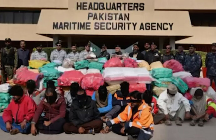 سمگلنگ کے خلاف کریک ڈائون، 75.6 ارب روپے کا سامان قبضے میں لے لیا گیا