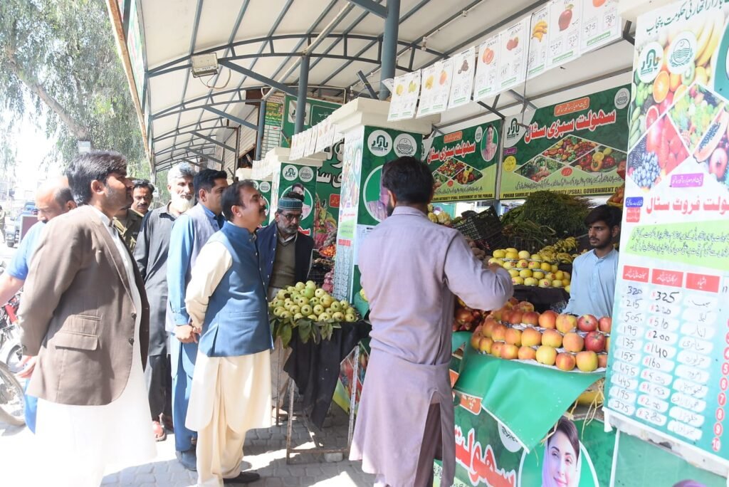 رمضان بازاروں میں تمام اشیا ءخوردونو ش کی قیمتو ں میں واضح کمی کی گئی ہے،ڈپٹی کمشنر