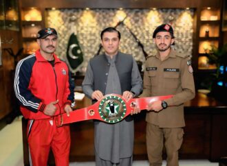 جھنگ پولیس کاجوان کیسے  پہلا پروفشینل باکسر بنا