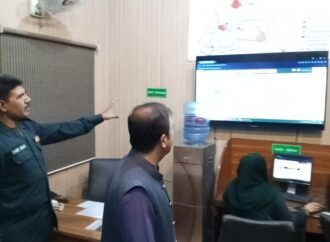 ڈپٹی کمشنر جھنگ کا ریسکیو 1122 سینٹرل اسٹیشن کا دورہ، فلڈ تیاریوں کا جائزہ