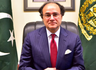 وزیر خزانہ عالمی بنک اورآئی ایم ایف کے موسم بہار اجلاسوں میں شرکت کیلئے امریکہ روانہ