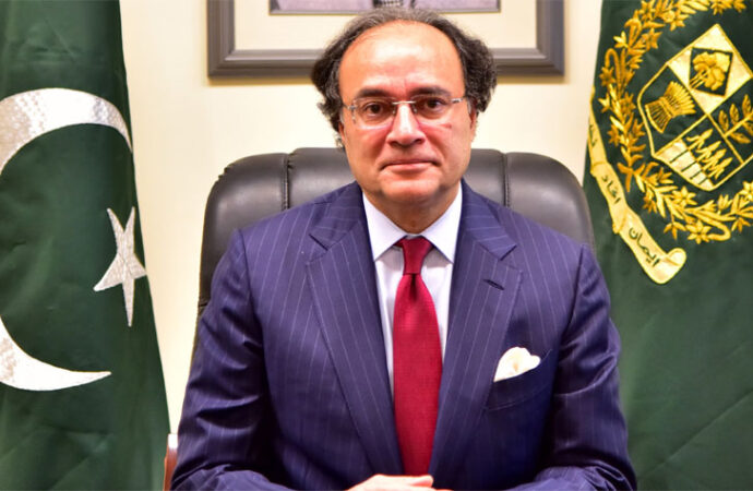 وزیر خزانہ عالمی بنک اورآئی ایم ایف کے موسم بہار اجلاسوں میں شرکت کیلئے امریکہ روانہ