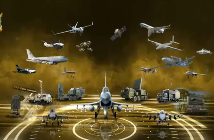 پاک فضائیہ نے مقبوضہ جموں وکشمیر کنٹرول لائن پر چار بھارتی طیاروں کو فرارہونے پر مجبور کردیا