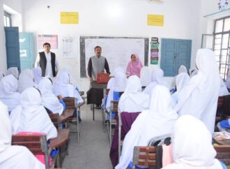 ڈپٹی کمشنر نے ڈی ایچ کیو،بی ایچ یو کوٹ سائی سنگھ، گرلز ہائی اسکول سیٹلائٹ ٹاؤن کا دورہ کیا