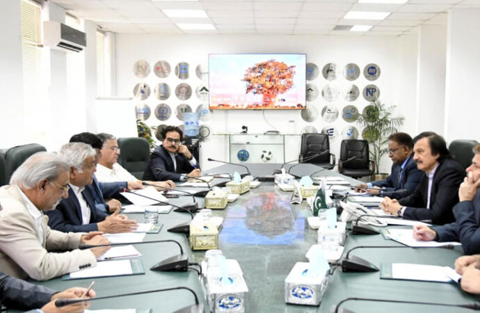 حکومت غیر فعال صنعتی یونٹس کی بحالی پر توجہ دے رہی ہے،ہارون اختر