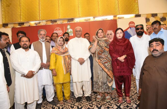 مقامی مارکی میں جھنگ اور ٹوبہ ٹیک سنگھ کی 86 جوڑوں کی اجتماعی شادیوں کی مشترکہ اہتمام کیا گیا