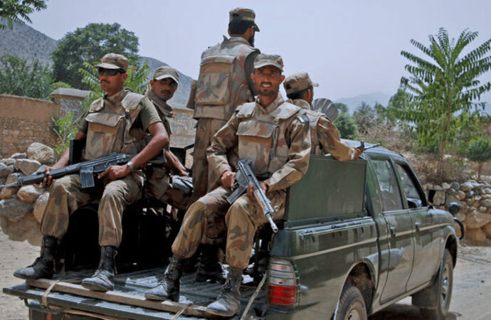 ڈیرہ اسماعیل خان میں سیکیورٹی فورسز نے 9 خوارج کو جہنم واصل کردیا