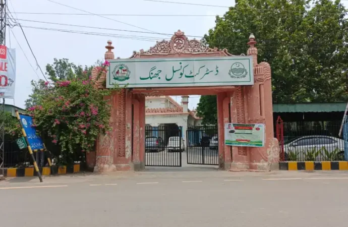 ڈسٹرکٹ کونسل جھنگ کے نئے اقدامات کیا ہونگے خصوصی انٹرویو چیف آفیسر مہر محمد اکرم بھروانہ