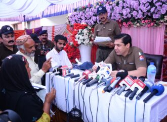 ڈی پی او جھنگ کیپٹن (ر) بلال افتخار کیانی کی تھانہ شورکوٹ سٹی میں کھلی کچہری