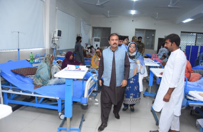 ڈپٹی کمشنر علی اکبر بھنڈرنے ڈسٹرکٹ ہیڈ کوارٹر ہسپتال کا دورہ کیا