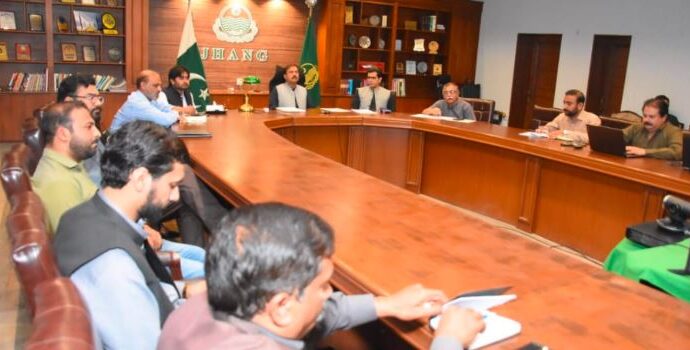 ڈپٹی کمشنر علی اکبر بھنڈرنے آئندہ 21اپریل سے شروع ہونے والی انسدادِ پولیو مہم بارے جائزہ اجلاس کی صدارت کی