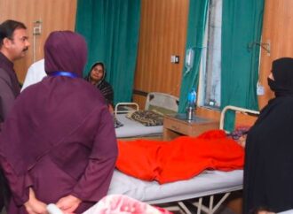 ڈپٹی کمشنر علی اکبر بھنڈر کا تحصیل ہیڈکوارٹر ہسپتال جھنگ سٹی کا دورہ