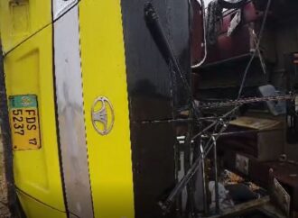 شورکوٹ پتن روڈ پر باہو پل کے قریب المناک حادثہ 4 افراد جاں بحق 9 زخمی ہوگئے