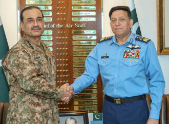چیف آف آرمی اسٹاف جنرل سید عاصم منیر کی ائیر ہیڈکوارٹر آمد